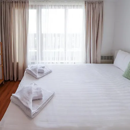 Modern 1Br Mountain View Spa Walk To Ski Lift דירה בנסקו