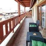 Stylish 1Br Bansko Balcony Walk To Ski Lift & Spa بانسكو
