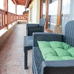 Stylish 1Br Bansko Balcony Walk To Ski Lift & Spa شقة