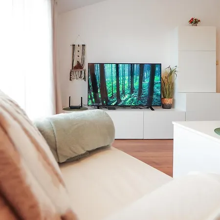 Modern 1br Mountain View Walk To Lift Апартамент Банско