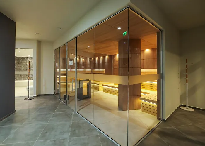 1br For 4 W Balcony View Near Lift 반스코