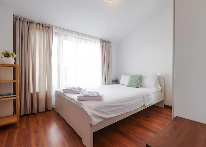 1br For 4 W Balcony View Near Lift