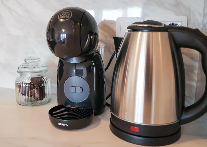 1br For 4 W Balcony View Near Lift *